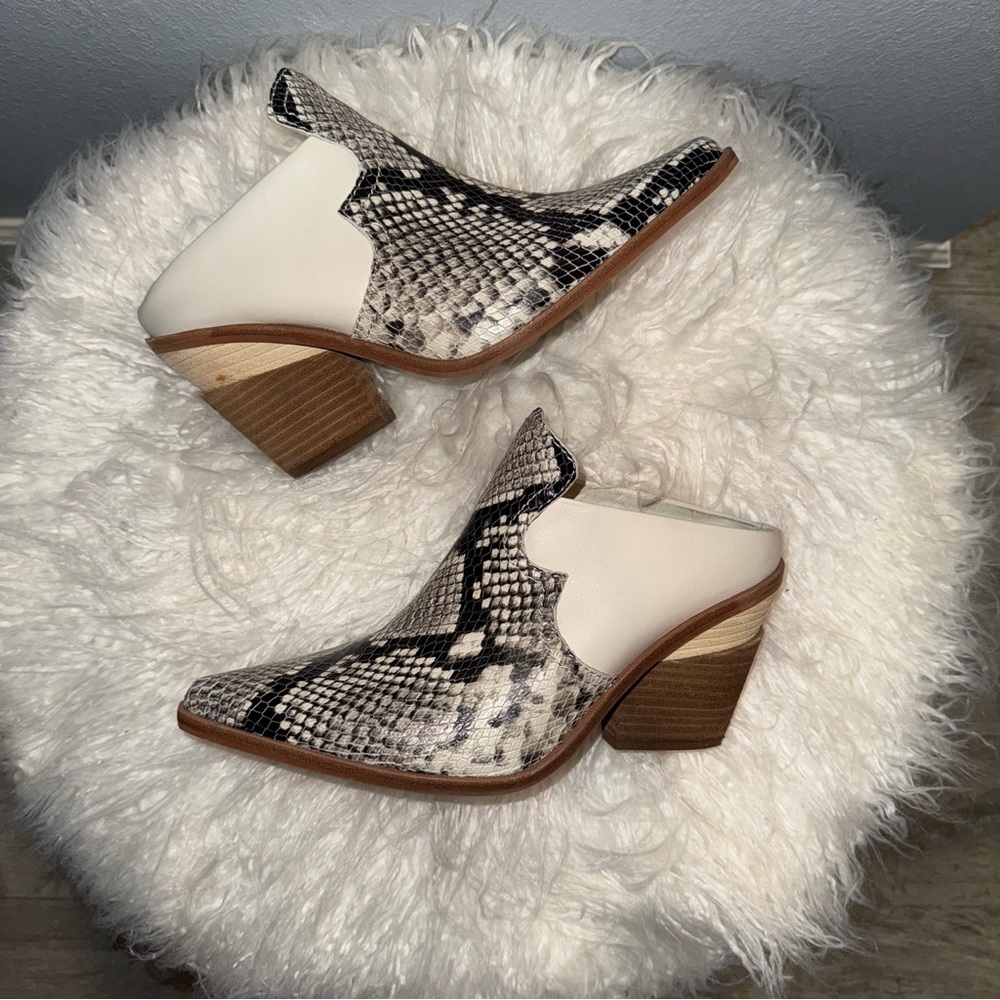 GIANNI BINI • Western Snakeskin and Cream Mules